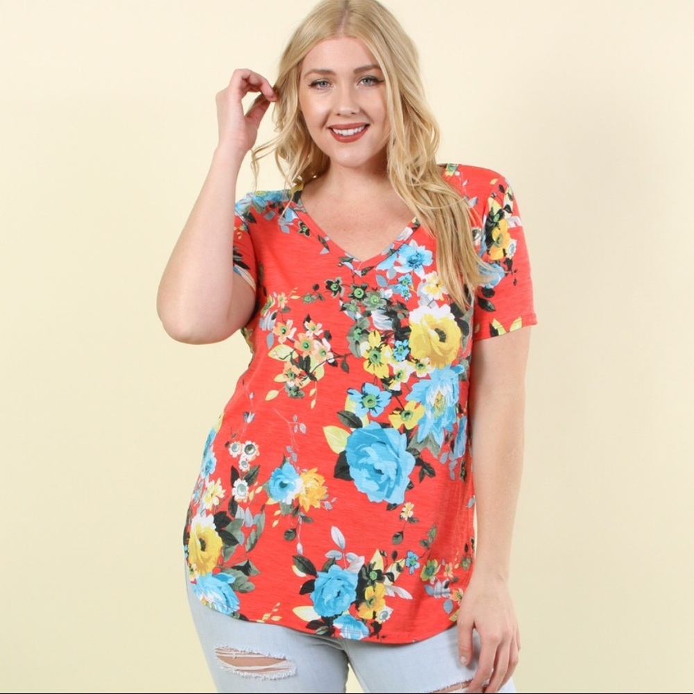 FINAL $$ LAST 2 - Floral V-Neck Top - Plus Size - Picture 5 of 7